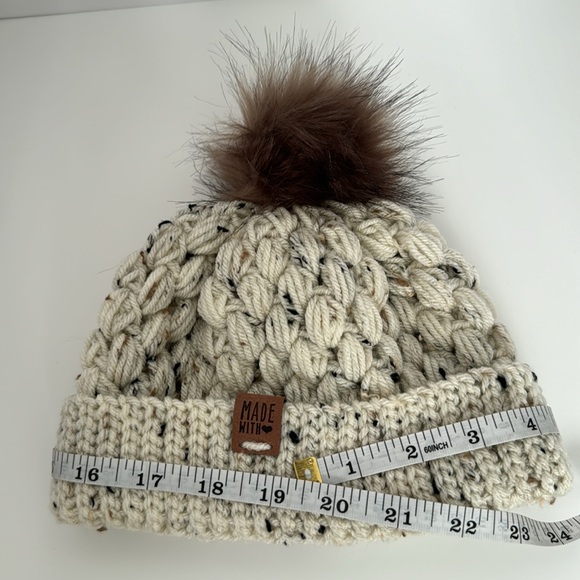WINTER HAT - Picture 5 of 5